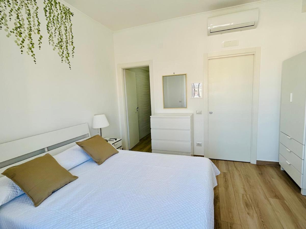 Vivina_081 Hotell Napoli Eksteriør bilde
